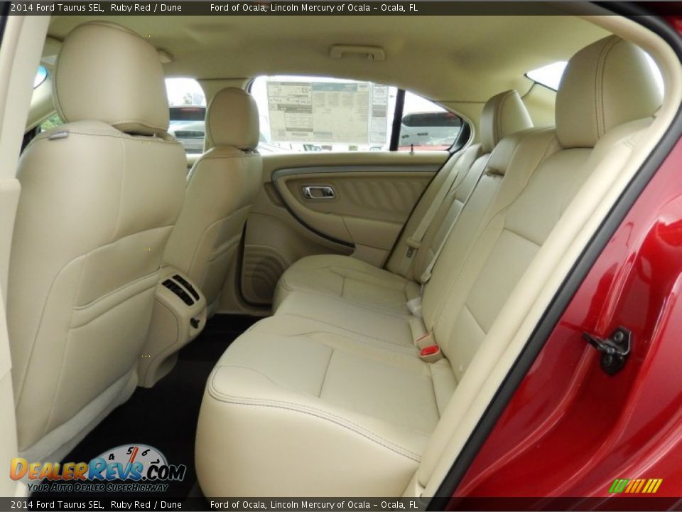 2014 Ford Taurus SEL Ruby Red / Dune Photo #7