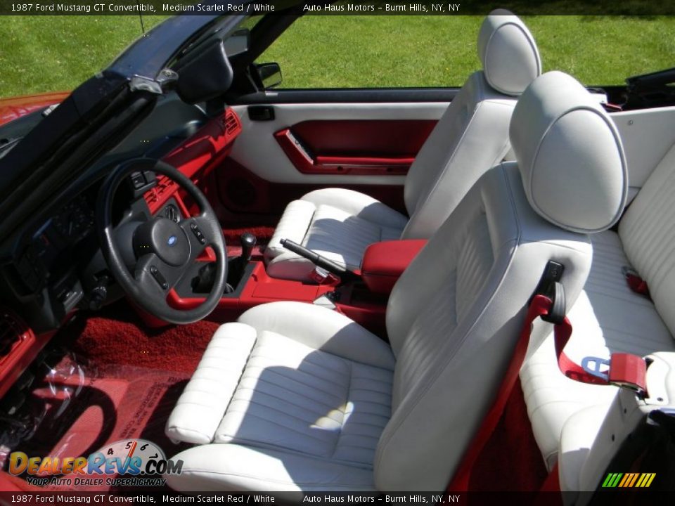 Front Seat of 1987 Ford Mustang GT Convertible Photo #20