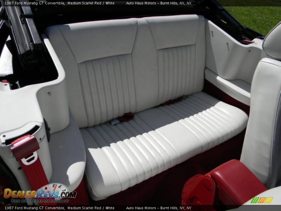 Rear Seat of 1987 Ford Mustang GT Convertible Photo #23