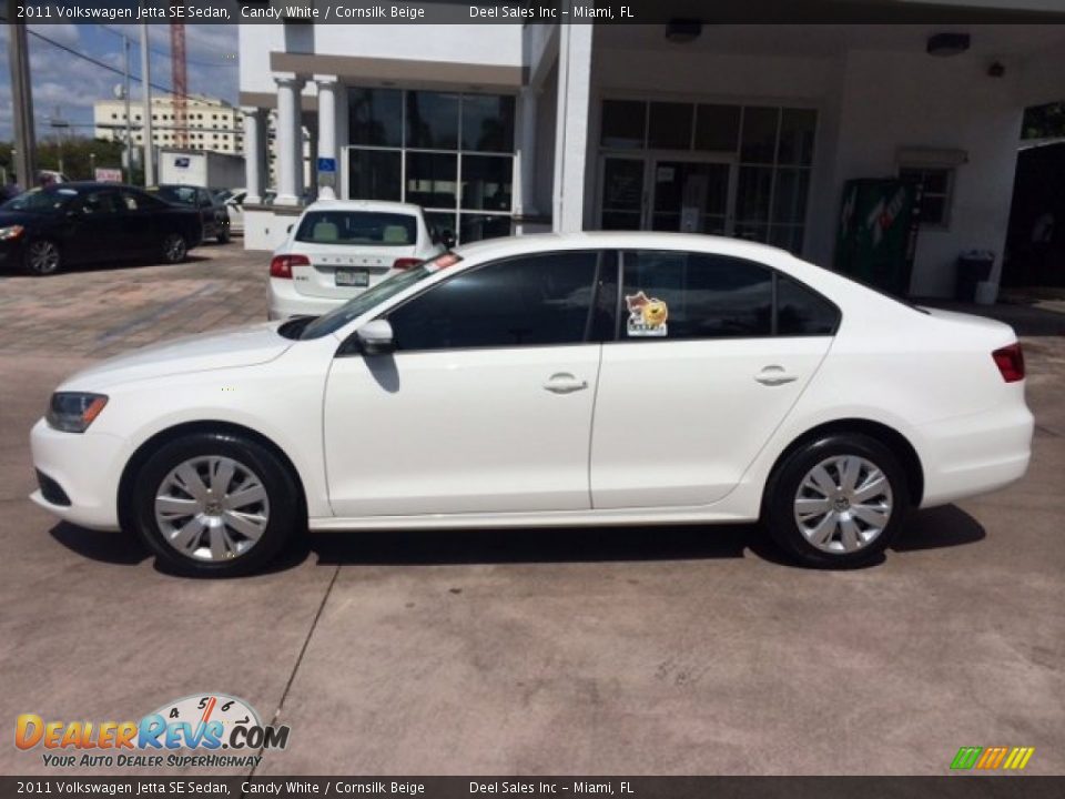 2011 Volkswagen Jetta SE Sedan Candy White / Cornsilk Beige Photo #2