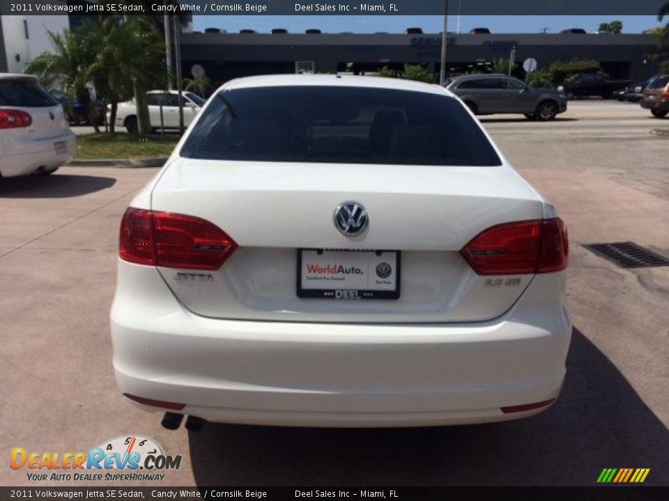 2011 Volkswagen Jetta SE Sedan Candy White / Cornsilk Beige Photo #4