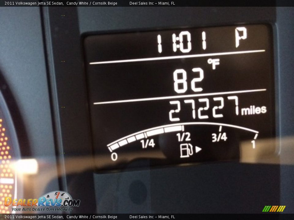 2011 Volkswagen Jetta SE Sedan Candy White / Cornsilk Beige Photo #15