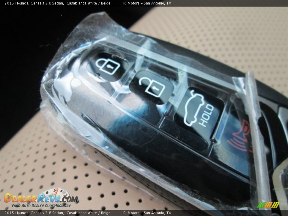 2015 Hyundai Genesis 3.8 Sedan Casablanca White / Beige Photo #24