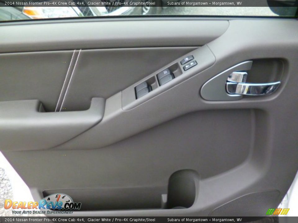 2014 Nissan Frontier Pro-4X Crew Cab 4x4 Glacier White / Pro-4X Graphite/Steel Photo #17