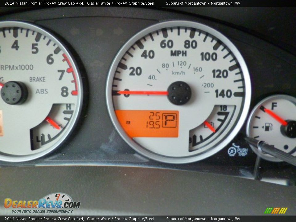 2014 Nissan Frontier Pro-4X Crew Cab 4x4 Glacier White / Pro-4X Graphite/Steel Photo #20