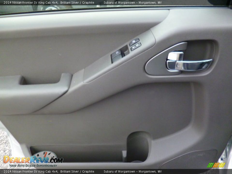 2014 Nissan Frontier SV King Cab 4x4 Brilliant Silver / Graphite Photo #18