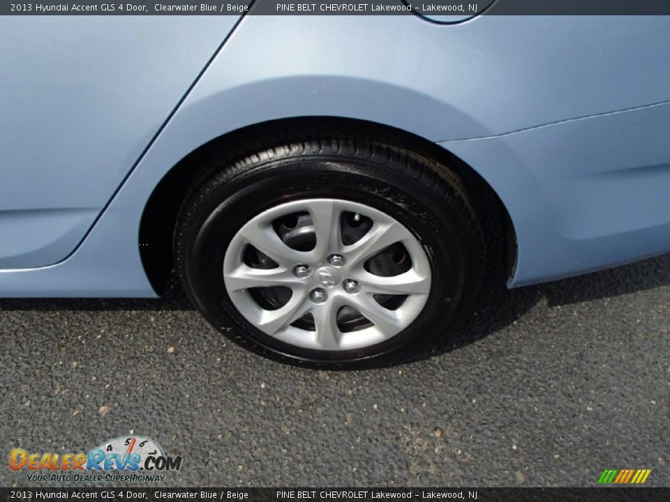 2013 Hyundai Accent GLS 4 Door Clearwater Blue / Beige Photo #9