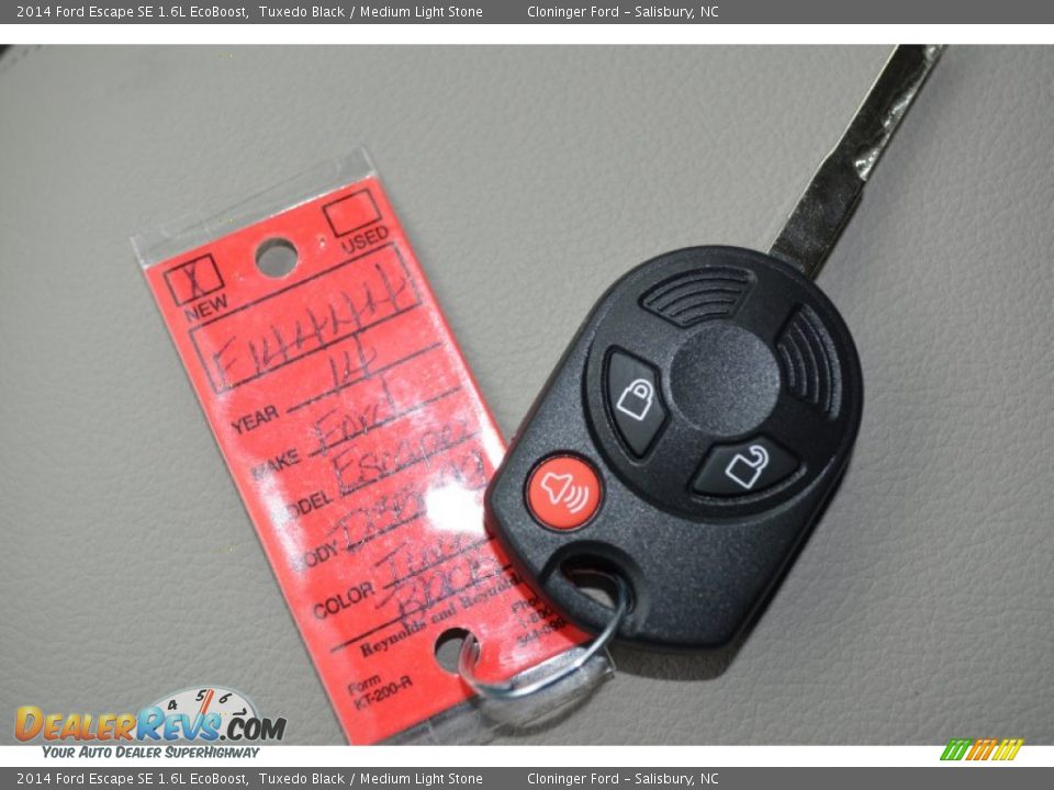 2014 Ford Escape SE 1.6L EcoBoost Tuxedo Black / Medium Light Stone Photo #21