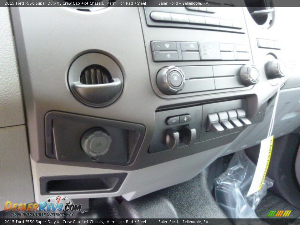 Controls of 2015 Ford F550 Super Duty XL Crew Cab 4x4 Chassis Photo #16