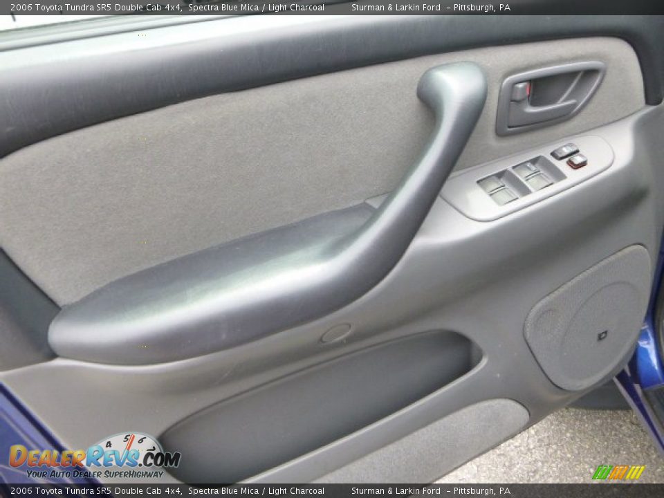 2006 Toyota Tundra SR5 Double Cab 4x4 Spectra Blue Mica / Light Charcoal Photo #11