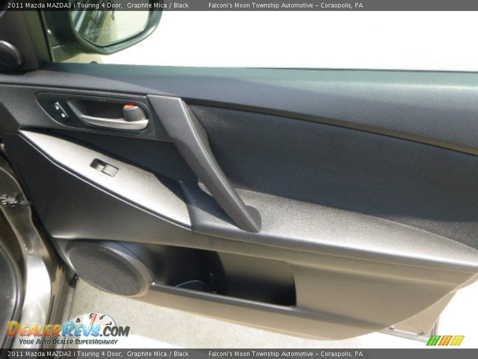 2011 Mazda MAZDA3 i Touring 4 Door Graphite Mica / Black Photo #12