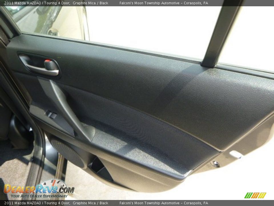 2011 Mazda MAZDA3 i Touring 4 Door Graphite Mica / Black Photo #14