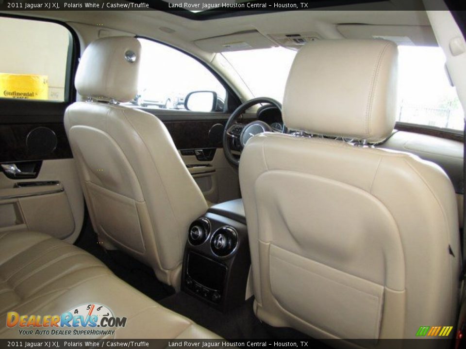 2011 Jaguar XJ XJ Polaris White / Cashew/Truffle Photo #33