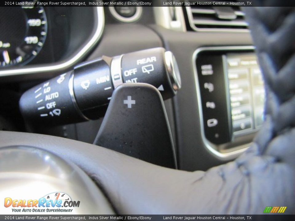 Controls of 2014 Land Rover Range Rover Supercharged Photo #16