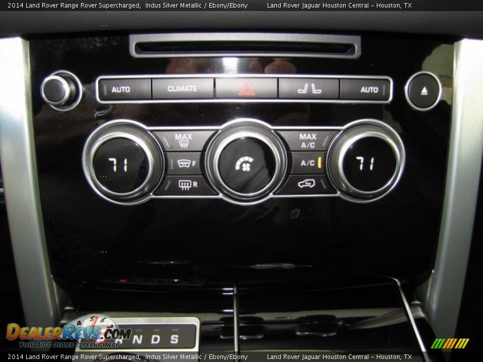 Controls of 2014 Land Rover Range Rover Supercharged Photo #24