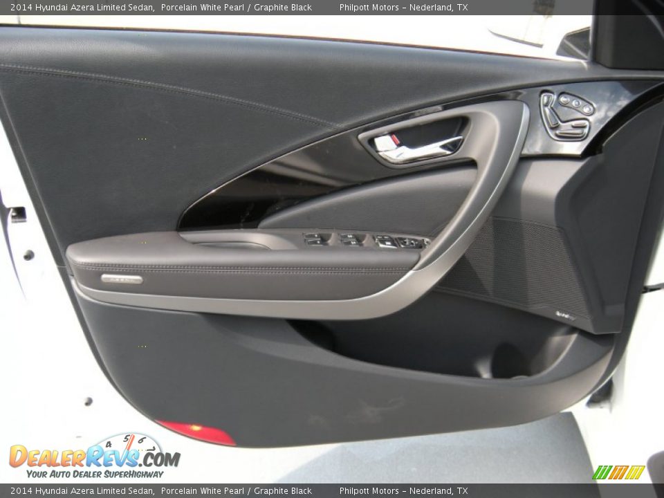 Door Panel of 2014 Hyundai Azera Limited Sedan Photo #23