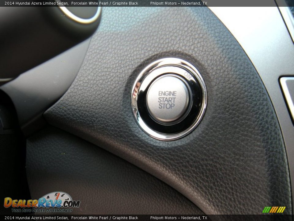 Controls of 2014 Hyundai Azera Limited Sedan Photo #34
