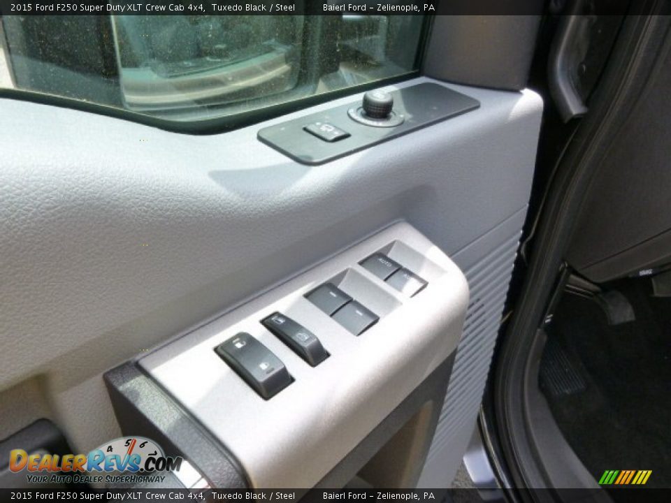 2015 Ford F250 Super Duty XLT Crew Cab 4x4 Tuxedo Black / Steel Photo #13