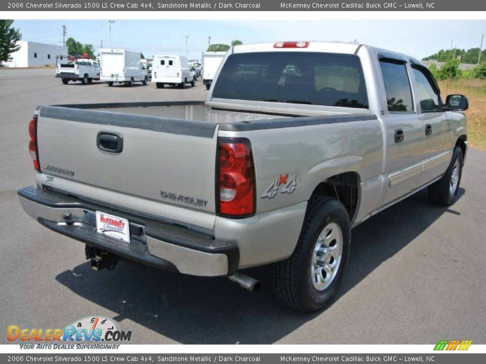 2006 Chevrolet Silverado 1500 LS Crew Cab 4x4 Sandstone Metallic / Dark Charcoal Photo #5