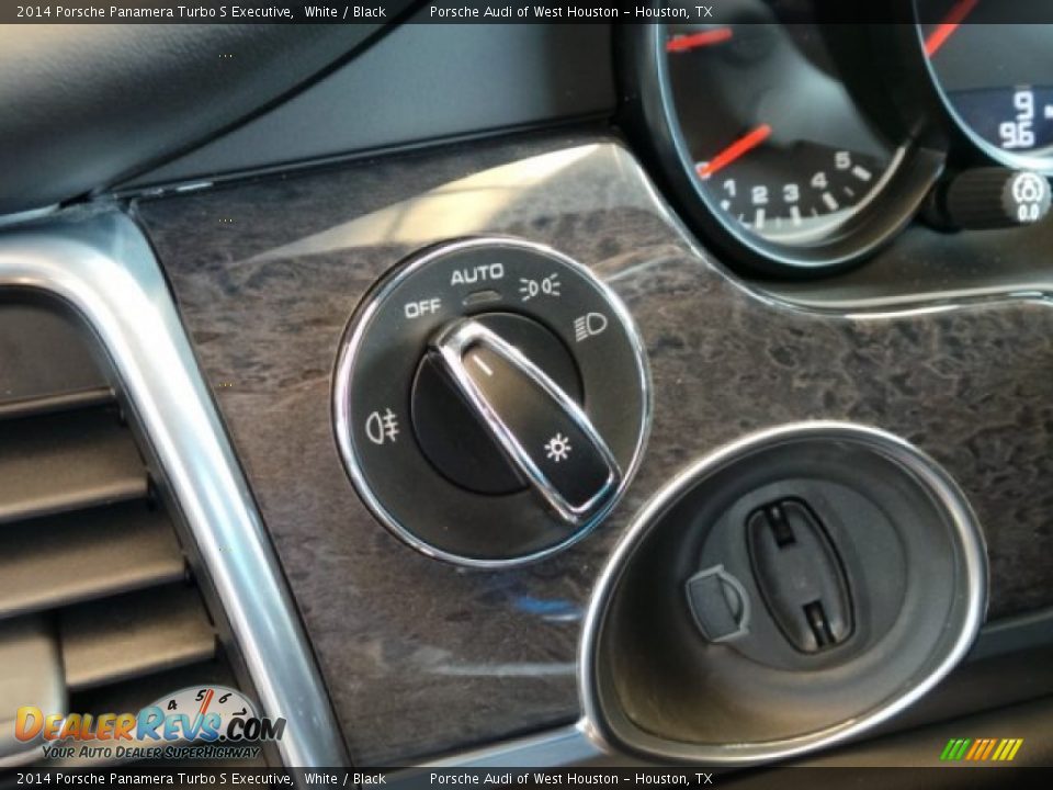 2014 Porsche Panamera Turbo S Executive White / Black Photo #18