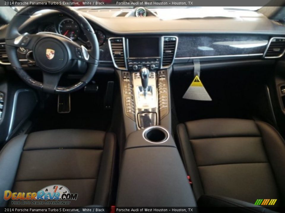 Dashboard of 2014 Porsche Panamera Turbo S Executive Photo #24
