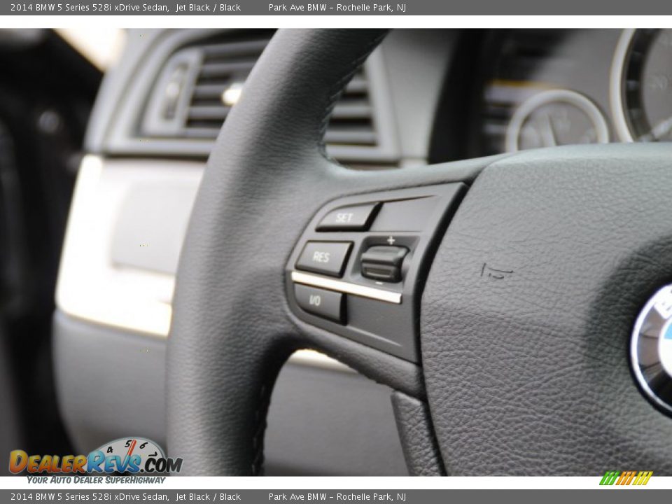 Controls of 2014 BMW 5 Series 528i xDrive Sedan Photo #16
