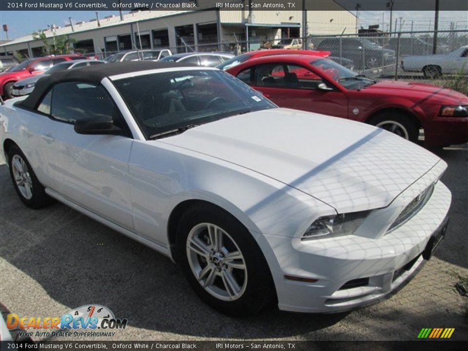 2014 Ford Mustang V6 Convertible Oxford White / Charcoal Black Photo #2