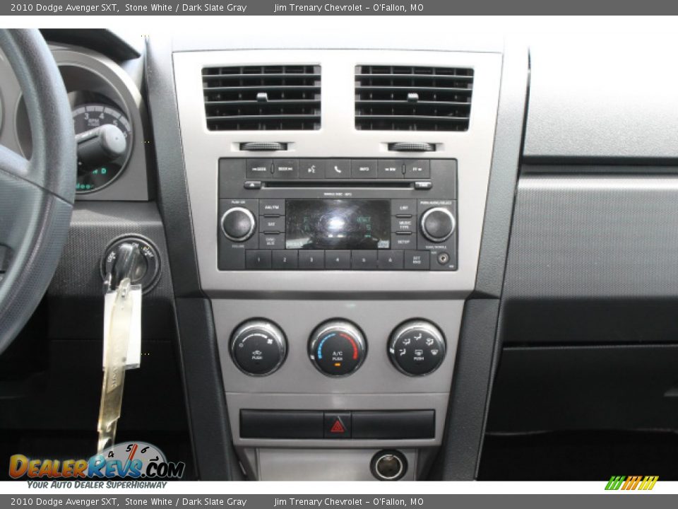 2010 Dodge Avenger SXT Stone White / Dark Slate Gray Photo #12