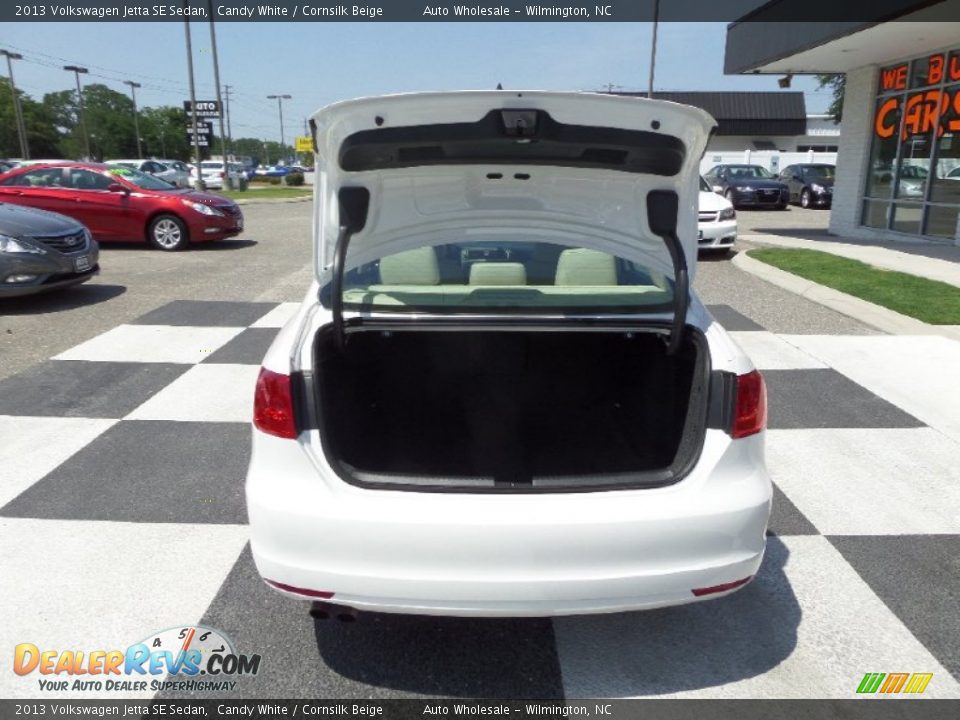 2013 Volkswagen Jetta SE Sedan Candy White / Cornsilk Beige Photo #5