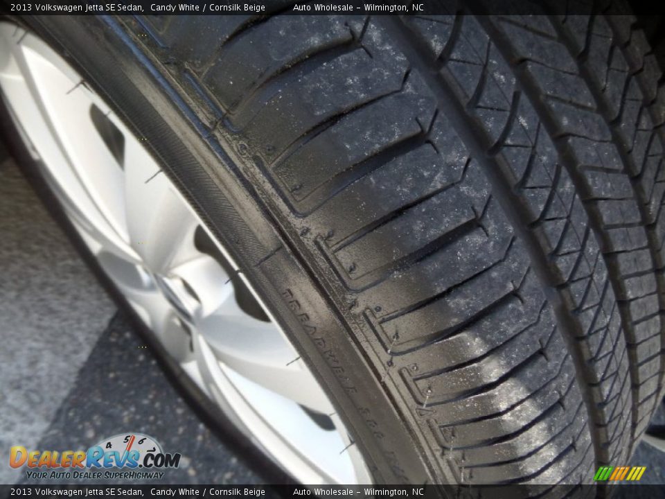 2013 Volkswagen Jetta SE Sedan Candy White / Cornsilk Beige Photo #9