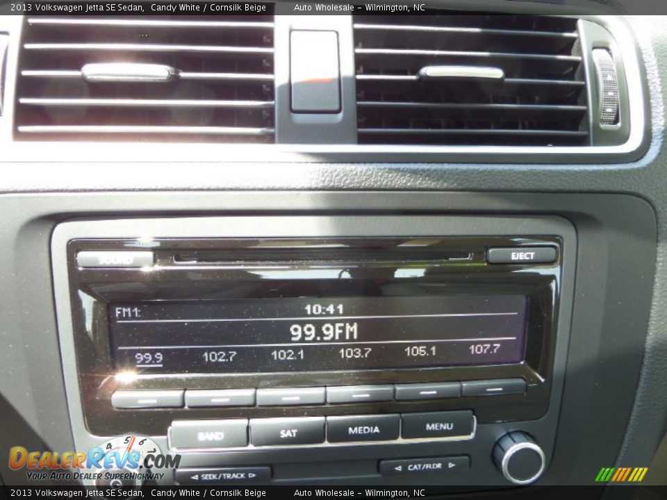 2013 Volkswagen Jetta SE Sedan Candy White / Cornsilk Beige Photo #17