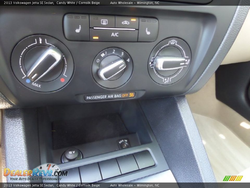2013 Volkswagen Jetta SE Sedan Candy White / Cornsilk Beige Photo #18