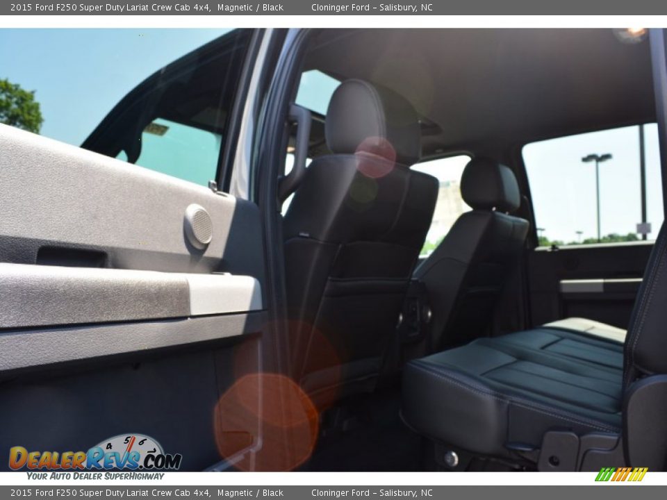 2015 Ford F250 Super Duty Lariat Crew Cab 4x4 Magnetic / Black Photo #8