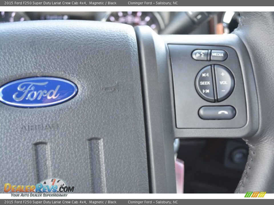 2015 Ford F250 Super Duty Lariat Crew Cab 4x4 Magnetic / Black Photo #28