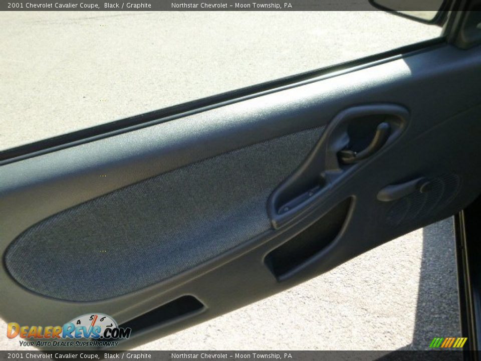 2001 Chevrolet Cavalier Coupe Black / Graphite Photo #10