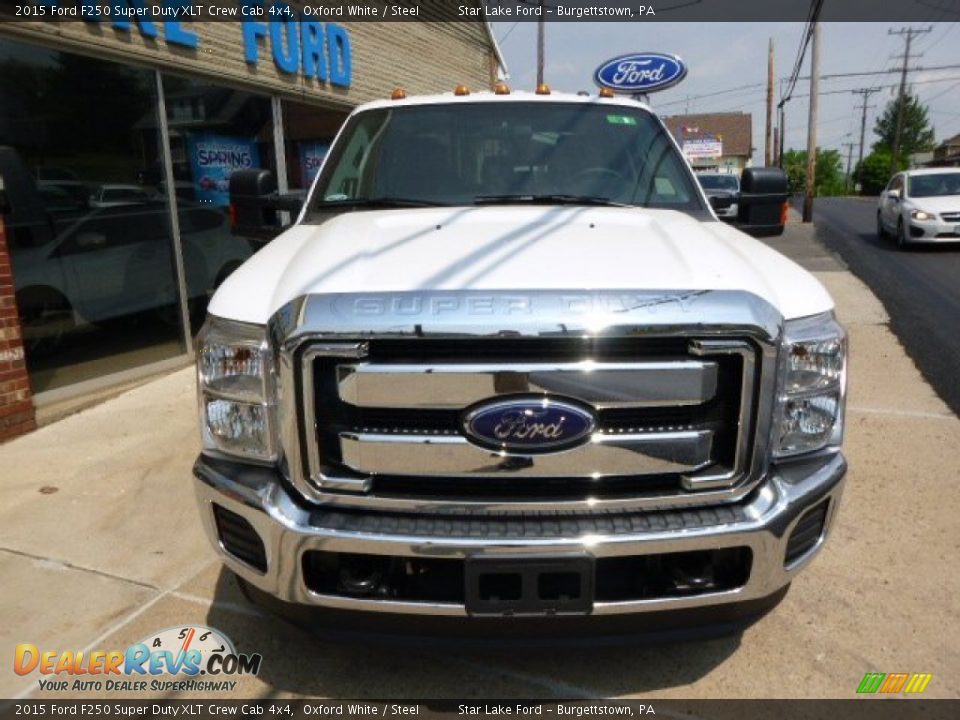 2015 Ford F250 Super Duty XLT Crew Cab 4x4 Oxford White / Steel Photo #2