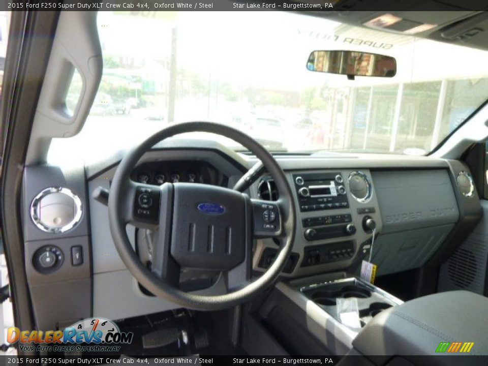 2015 Ford F250 Super Duty XLT Crew Cab 4x4 Oxford White / Steel Photo #11