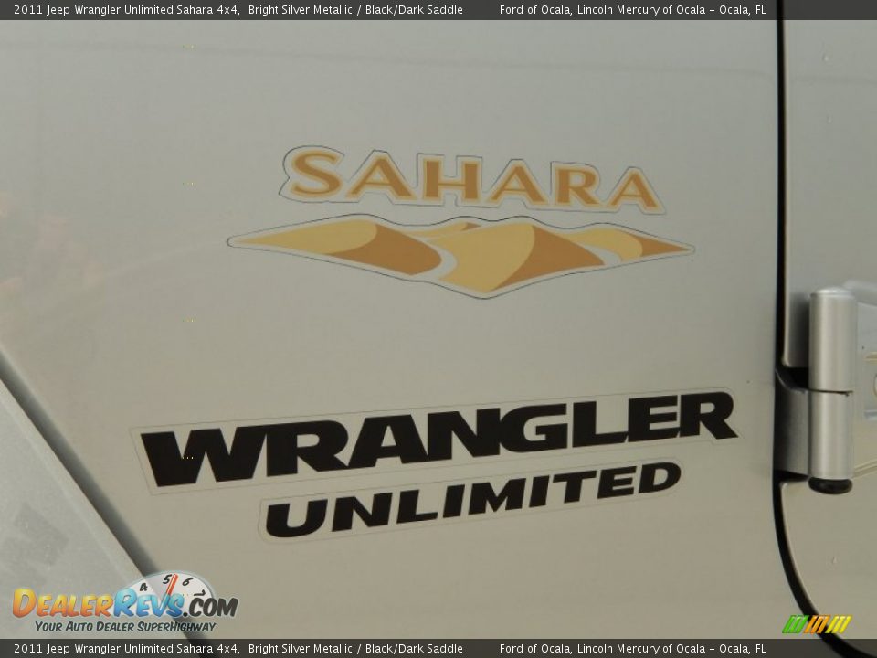 2011 Jeep Wrangler Unlimited Sahara 4x4 Bright Silver Metallic / Black/Dark Saddle Photo #8