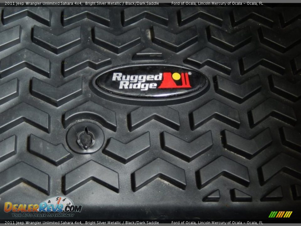2011 Jeep Wrangler Unlimited Sahara 4x4 Bright Silver Metallic / Black/Dark Saddle Photo #22