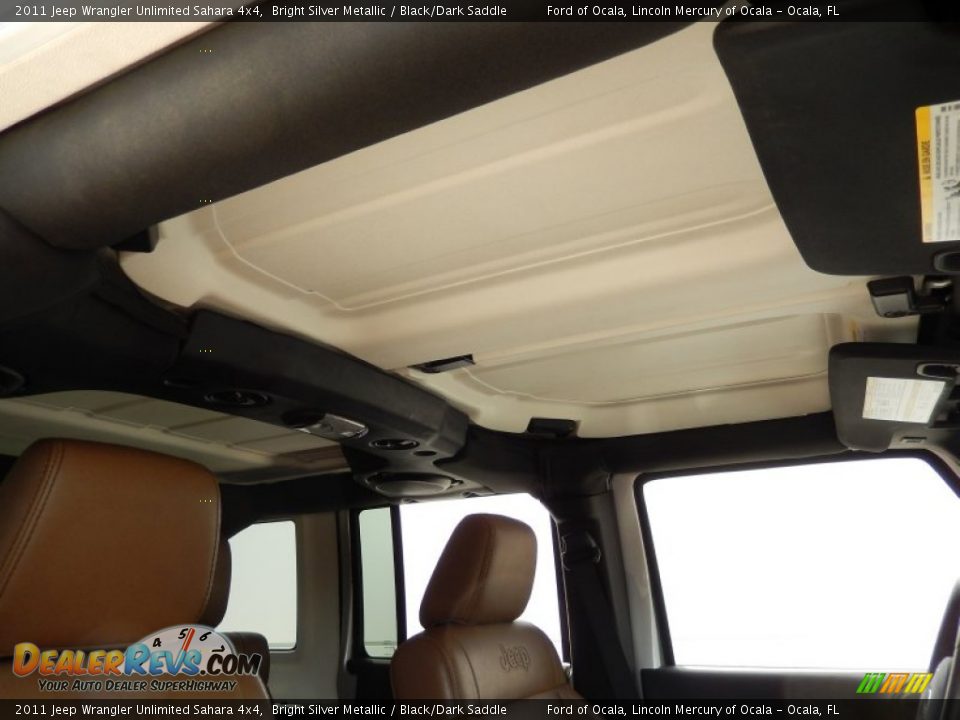 2011 Jeep Wrangler Unlimited Sahara 4x4 Bright Silver Metallic / Black/Dark Saddle Photo #23
