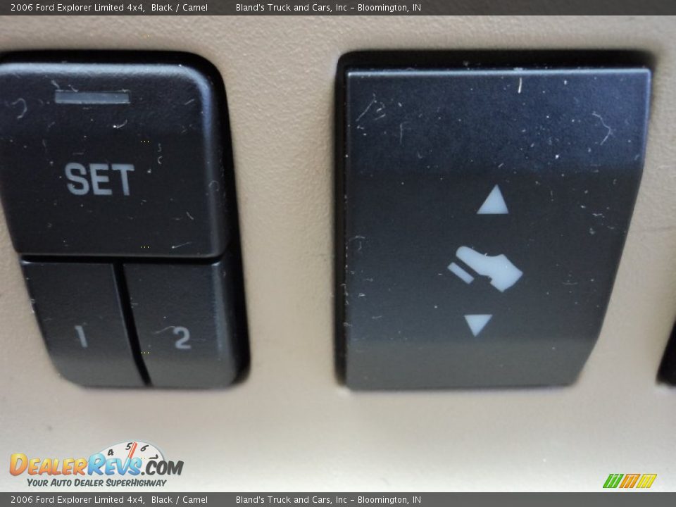 2006 Ford Explorer Limited 4x4 Black / Camel Photo #17