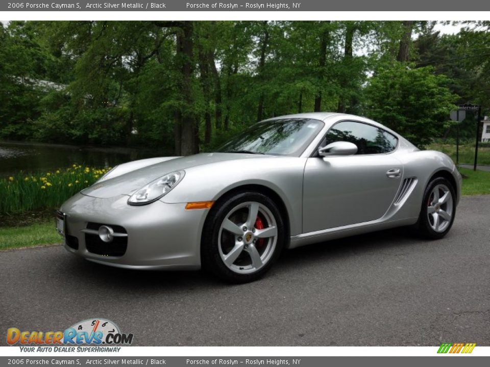 Front 3/4 View of 2006 Porsche Cayman S Photo #1