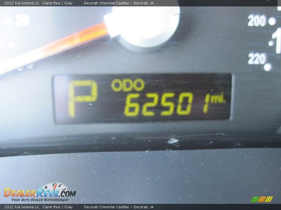 2012 Kia Sedona LX Claret Red / Gray Photo #15