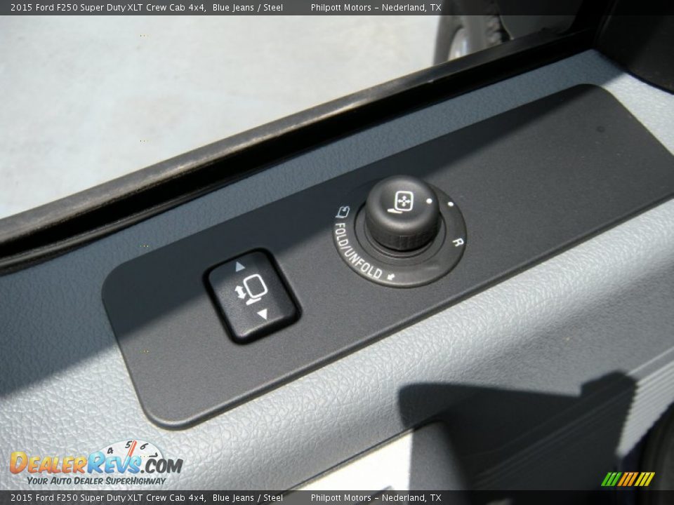 2015 Ford F250 Super Duty XLT Crew Cab 4x4 Blue Jeans / Steel Photo #24