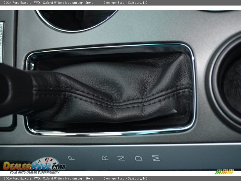 2014 Ford Explorer FWD Oxford White / Medium Light Stone Photo #18
