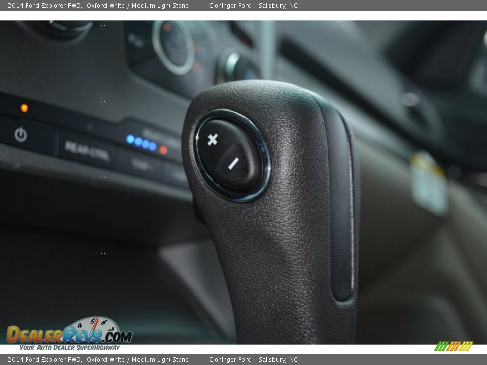 2014 Ford Explorer FWD Oxford White / Medium Light Stone Photo #19