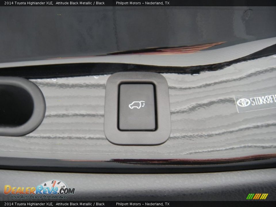 2014 Toyota Highlander XLE Attitude Black Metallic / Black Photo #21