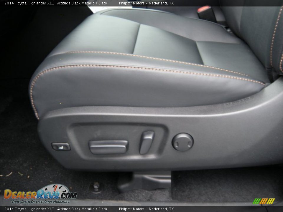 2014 Toyota Highlander XLE Attitude Black Metallic / Black Photo #27