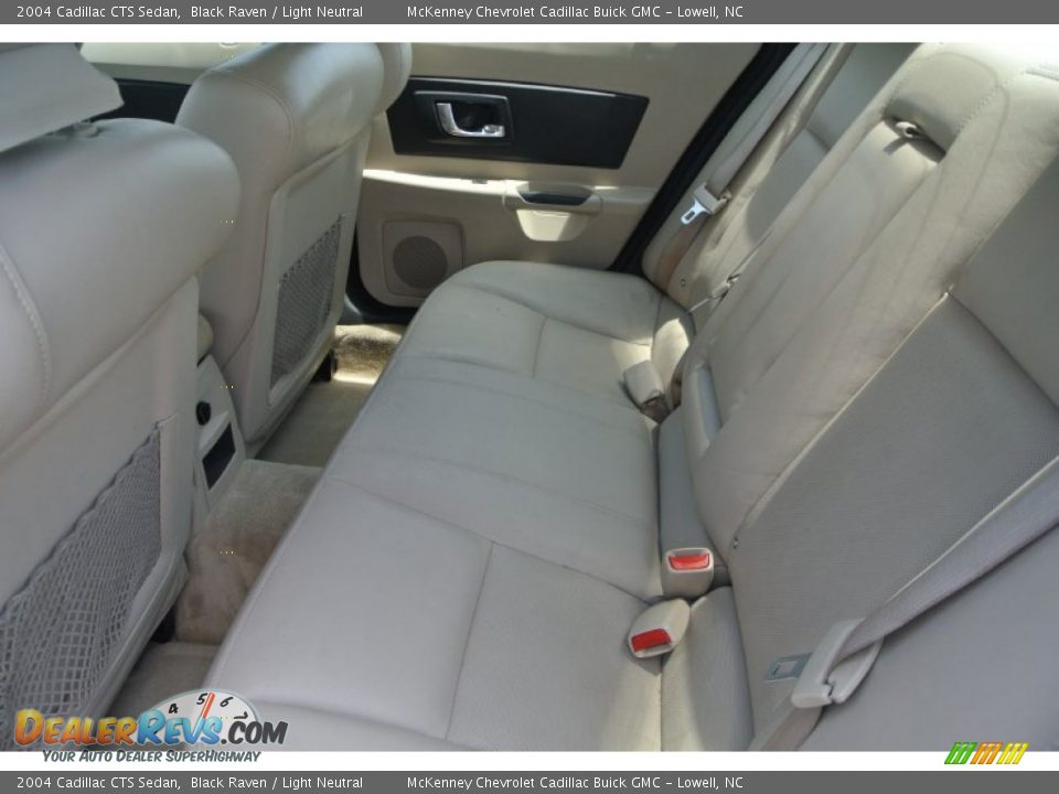 2004 Cadillac CTS Sedan Black Raven / Light Neutral Photo #16