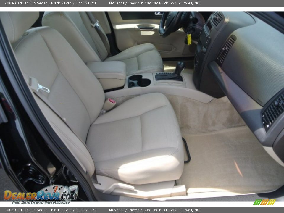 2004 Cadillac CTS Sedan Black Raven / Light Neutral Photo #18
